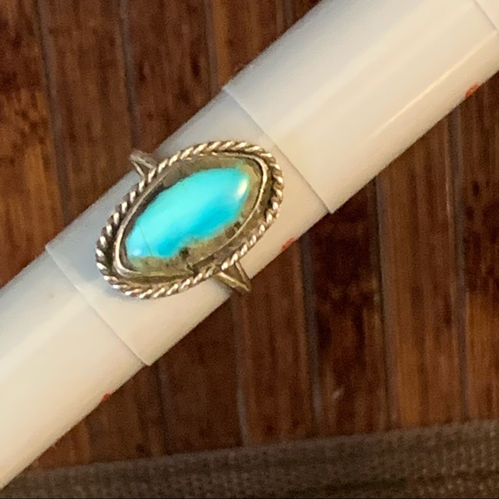 Vintage Turquoise Ring - Picture 8 of 8